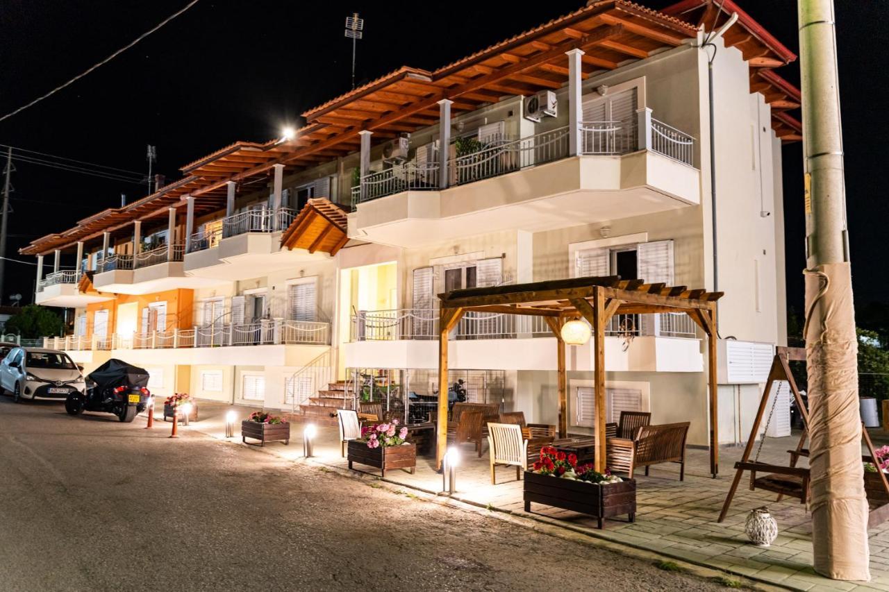 Eagle'S Nest City Apartments Aigio Exterior photo